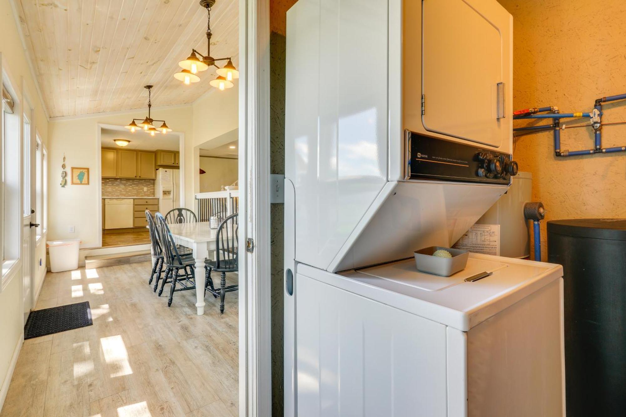 Howe Retreat With Fire Pit And Private Boat Dock! Εξωτερικό φωτογραφία