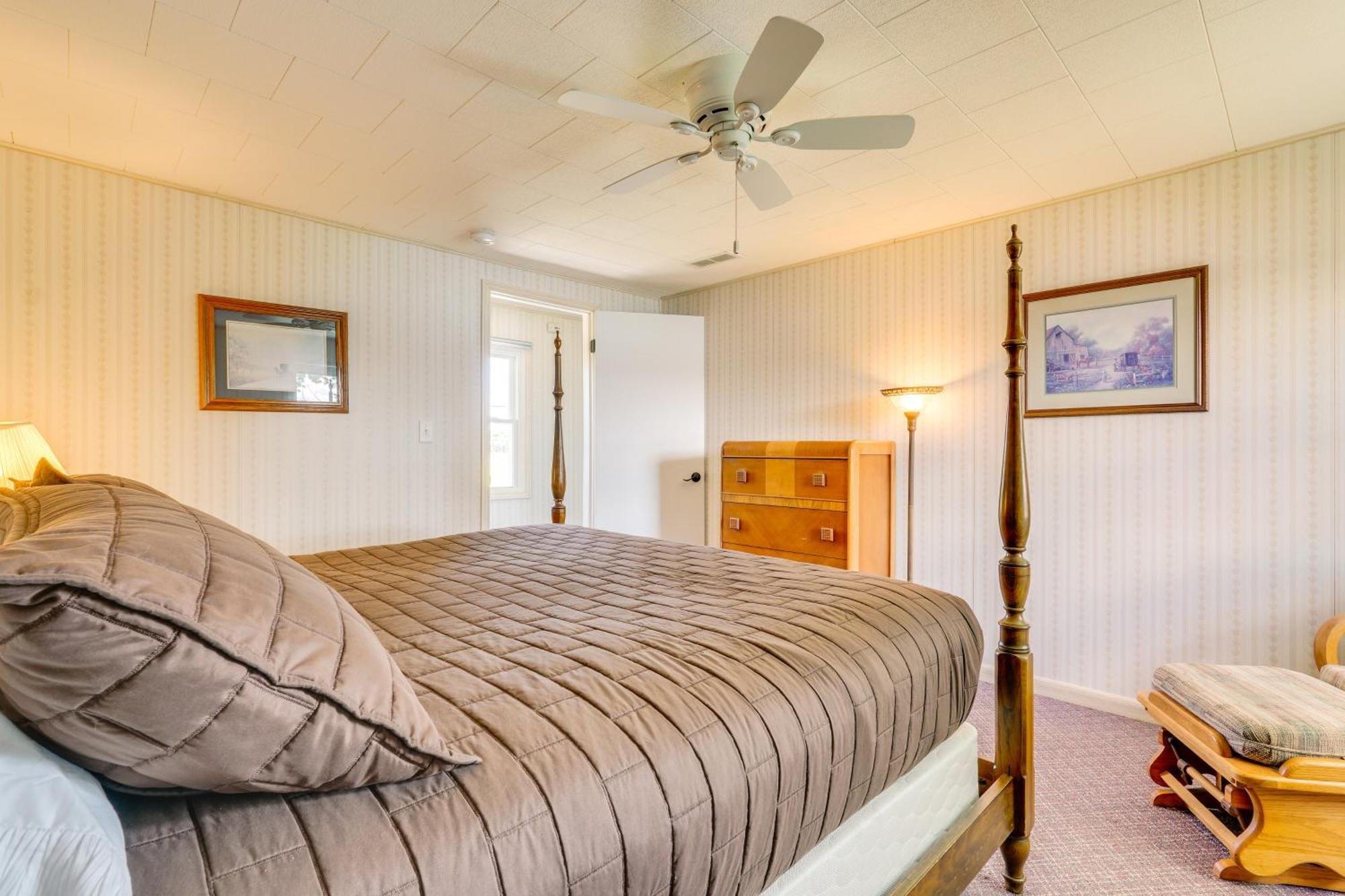Howe Retreat With Fire Pit And Private Boat Dock! Εξωτερικό φωτογραφία