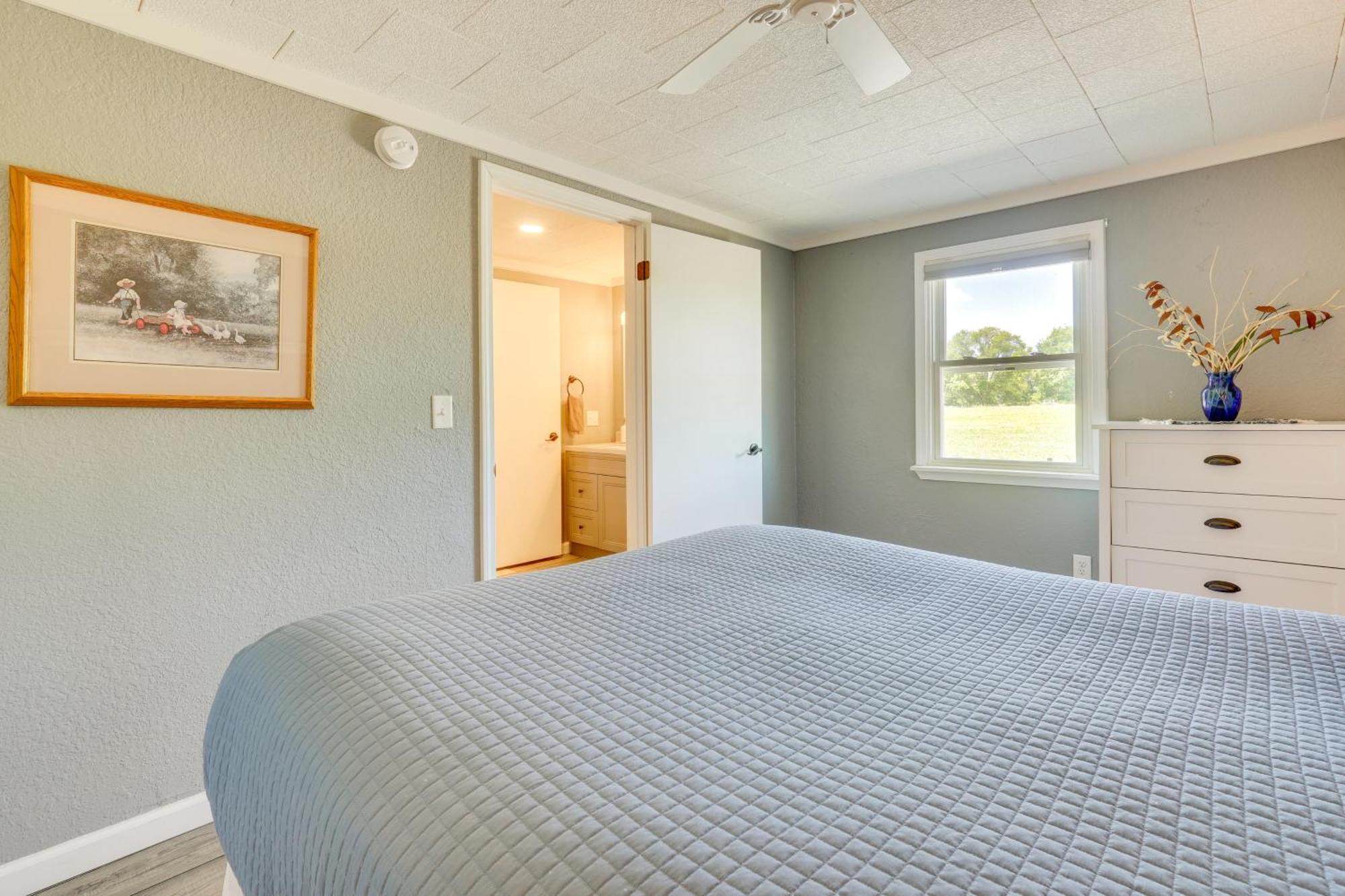 Howe Retreat With Fire Pit And Private Boat Dock! Εξωτερικό φωτογραφία