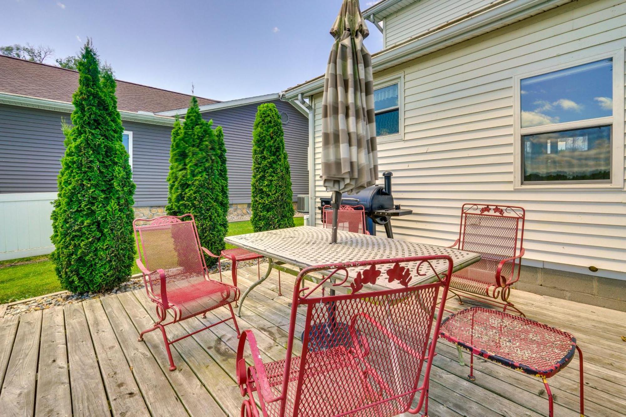 Howe Retreat With Fire Pit And Private Boat Dock! Εξωτερικό φωτογραφία